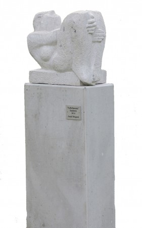 Weigend, Arndt_ Aufschauende. Sandstein, 2014